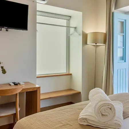 Casa Andorinhas بيت للعطل *