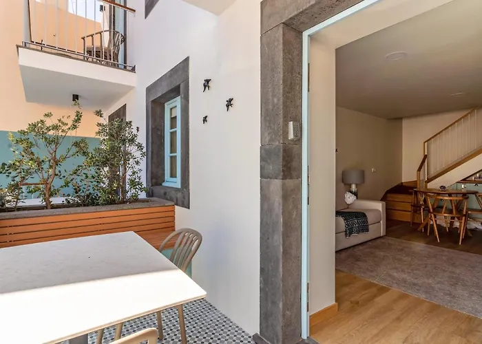 Casa Andorinhas * Câmara de Lobos